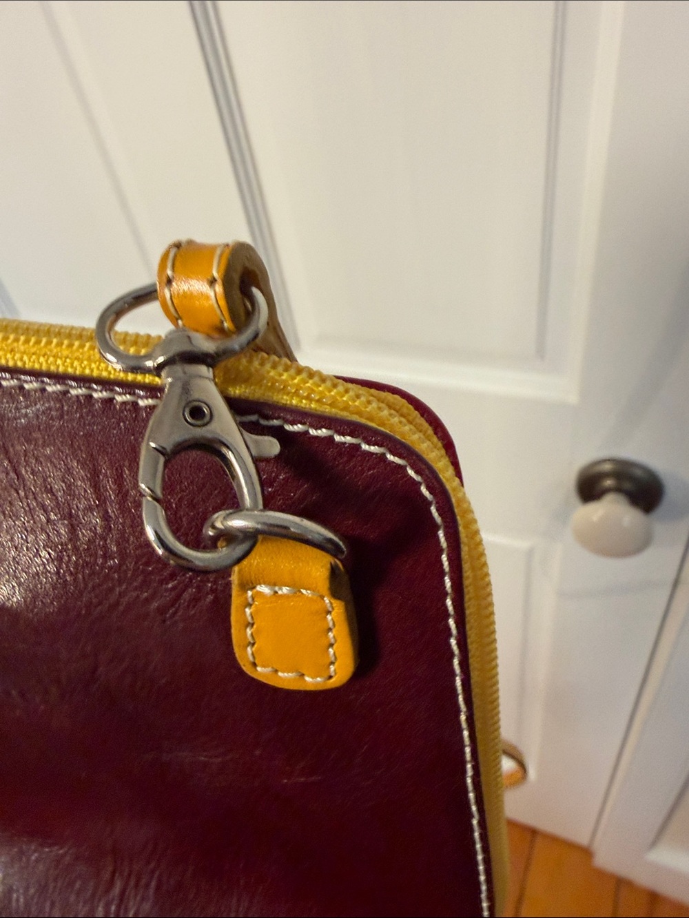 Vera Pelle Leather Women’s Crossbody Bag in Burgundy/ Red with Mustard Strap - Picture 8 of 9